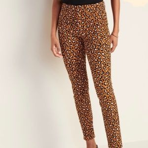 NWT OLD NAVY PIXIE ANKLE WOMENS PANTS ANIMAL